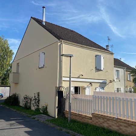 Chez Manu Meuble De Tourisme 2 Etoiles Pour 6 Personnes - 3 Chambres Villeparisis Buitenkant foto