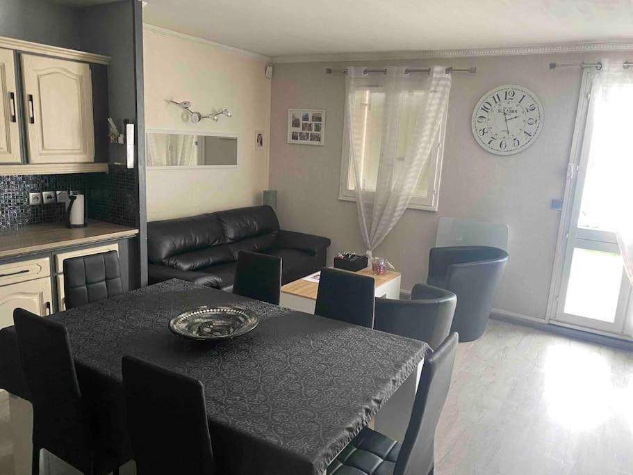 Chez Manu Meuble De Tourisme 2 Etoiles Pour 6 Personnes - 3 Chambres Villeparisis Buitenkant foto